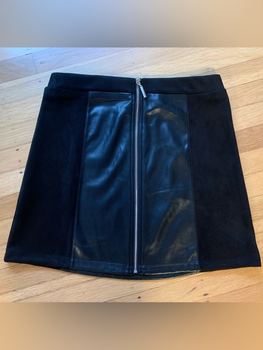 NWT MARC NEW YORK/ANDREW MARC BLACK FAUX LEATHER/SUEDE MINI SKIRT SZ S/FITS 4-6